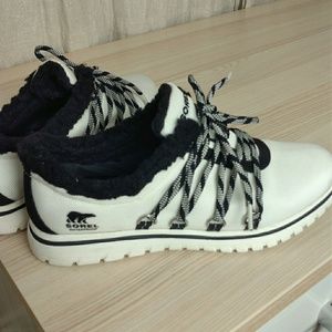 sorel cozy go sneakers